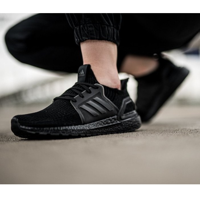 ultra boost 19 triple black