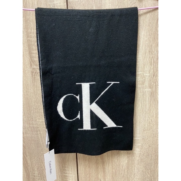 （現貨）Calvin Klein-CK黑白雙面圍巾