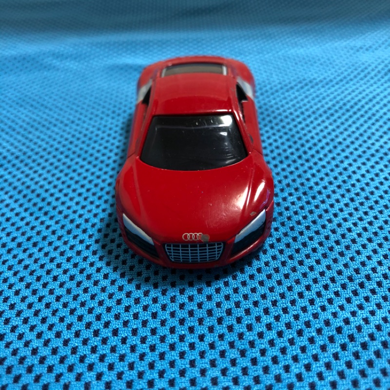 Tomica AUDI R8（2012年）