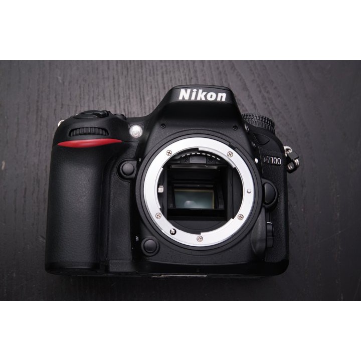 好新 Nikon D7100 送 70 - 300mm f 4-5.6 D 望遠變焦 單鏡組