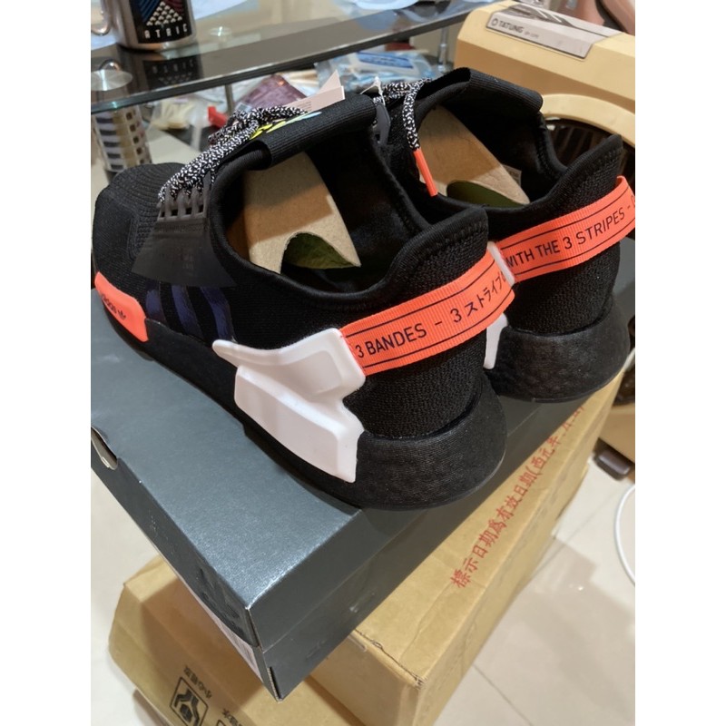 Adidas NMD R1V2 黑橘炫彩FY3523