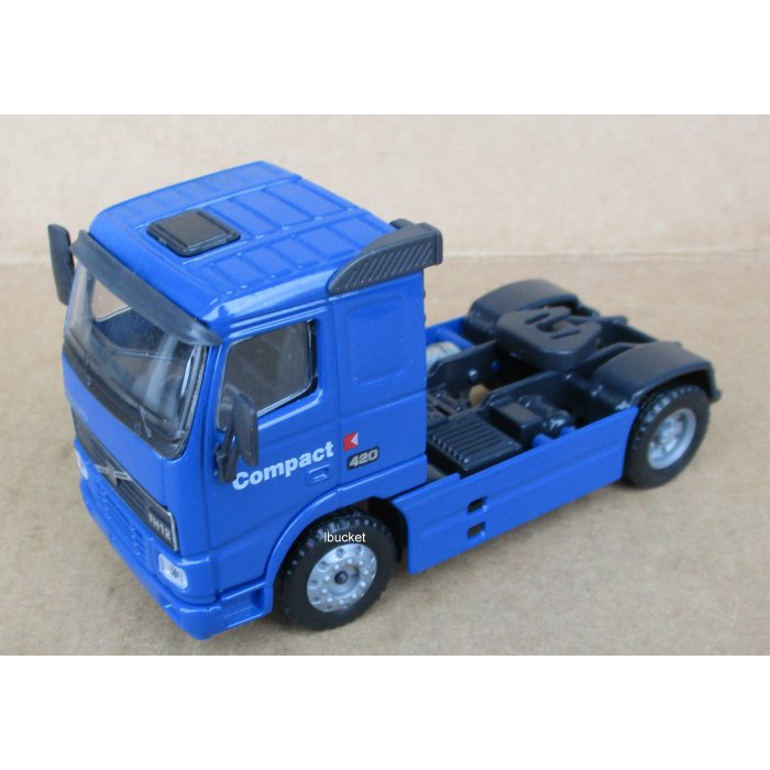 JOAL VOLVO FH12-420 藍色二軸拖車頭模型 1/50---前擋風玻璃瑕疵(B)