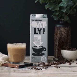 oatly 咖啡師燕麥奶 星巴克 全素食 植物奶健康 燕麥 咖啡調理 拉花 燕麥拿鐵 oat drink 歐特力