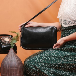 Tsubasa.Y│COACH古董包030 黑色 手拿包 斜背 側背 小包 真皮 黃銅 方包 手繩