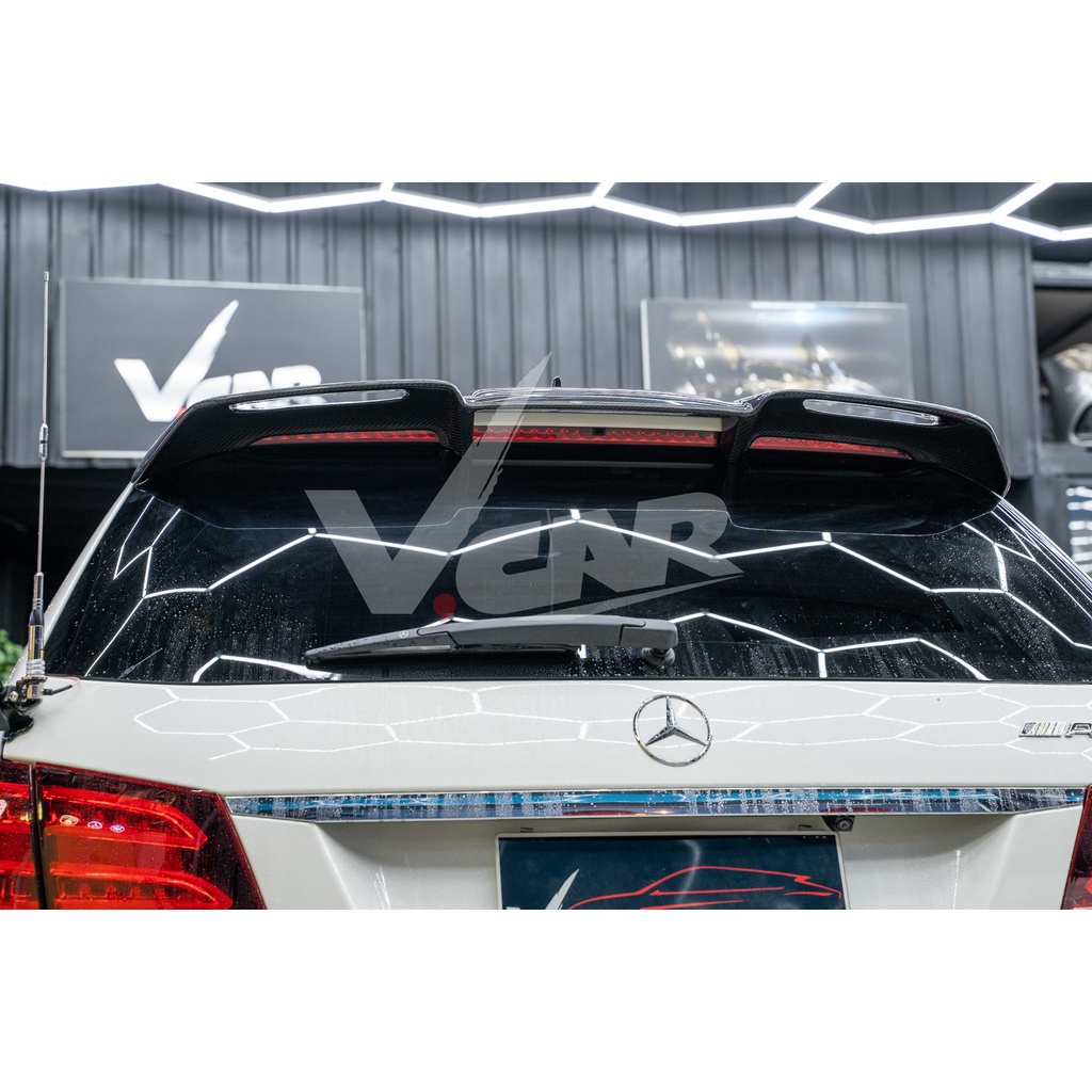 【V.Car】Benz賓士S212 5門 碳纖維尾翼