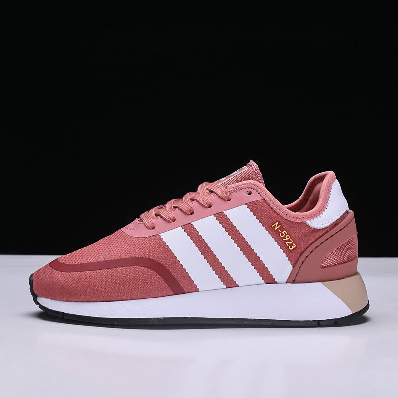 aq0267 adidas