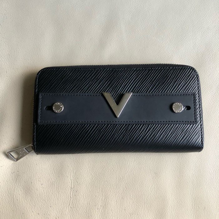 保證正品 Louis Vuitton LV 水波紋 EPI 拉鍊 長夾 護照長夾