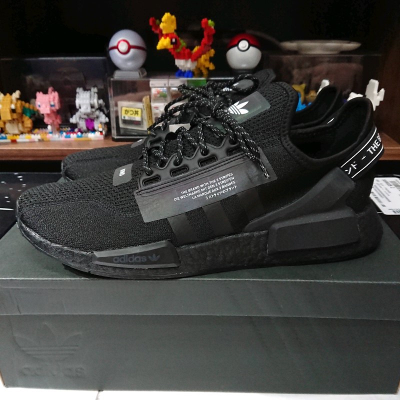 【小八】adidas NMD R1 V2 Triple Black 全黑 鐳射 FW1961