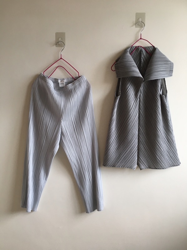 PLEATS PLEASE ISSEY MIYAKE 經典直筒七分褲(阿屁鼓清衣櫃)日本製 ...