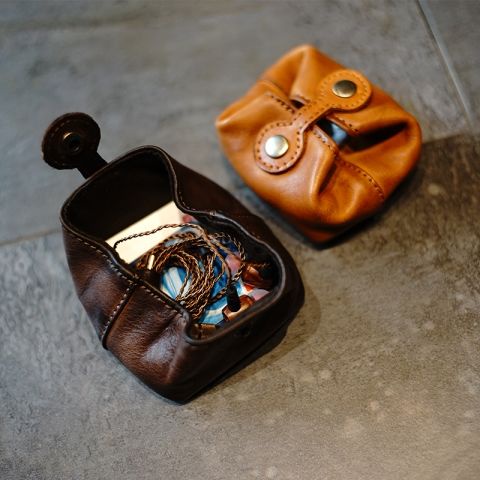 耳機包 鑰匙包 硬幣包 創意小包MissDeer定制復古實用手工頭層牛皮迷你小豆包零錢包耳機收納卡包
