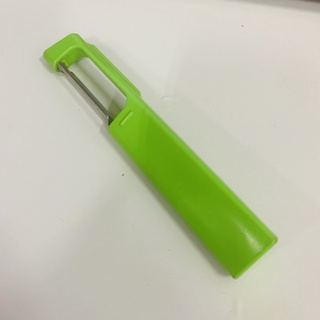 [沐沐屋]日本製 Marna 可站立削皮刀 蔬果刨刀 削皮器 三角握把 刨刀^