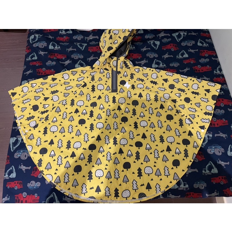 二手兒童斗篷式雨衣 台灣品牌OGG
