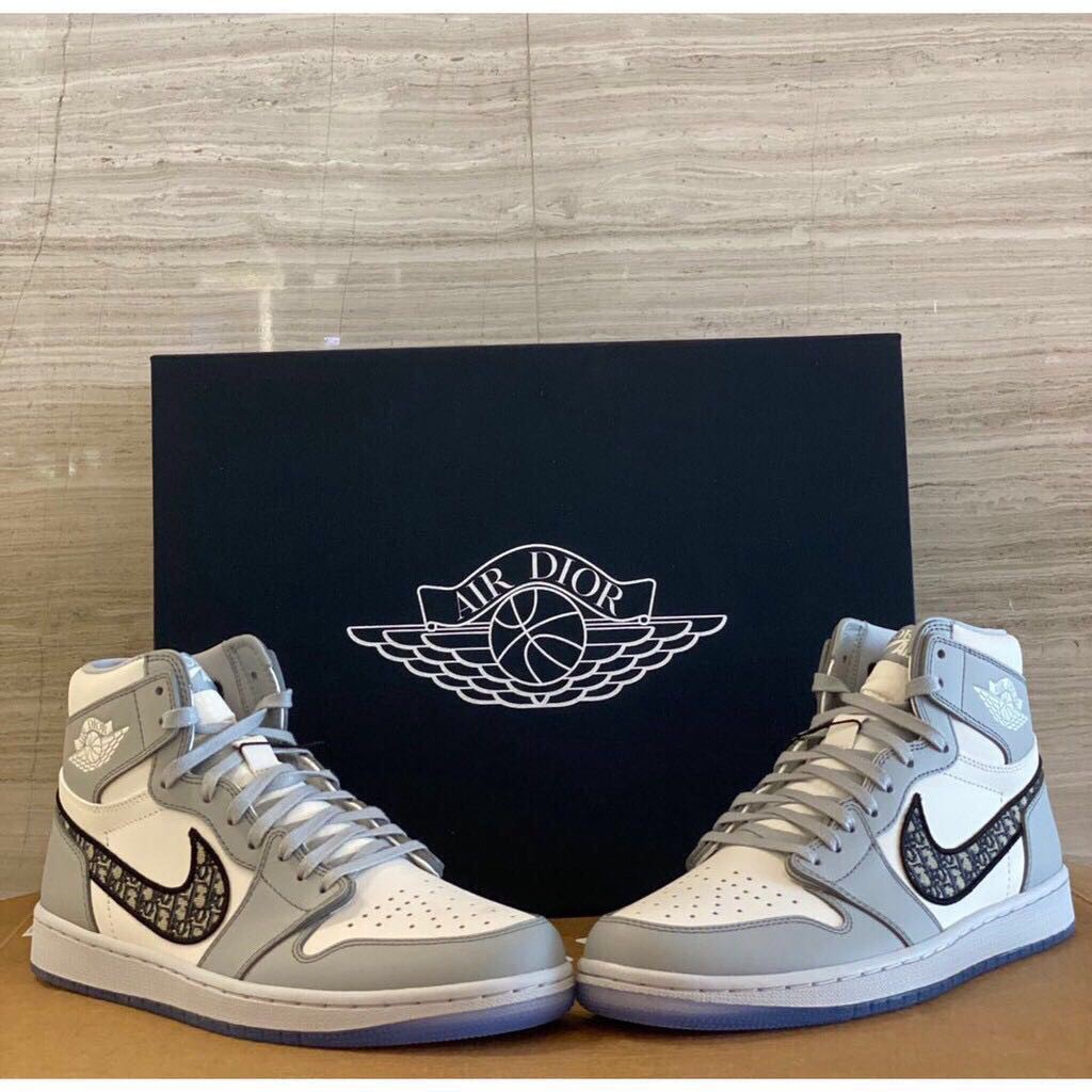 aj1 dior price