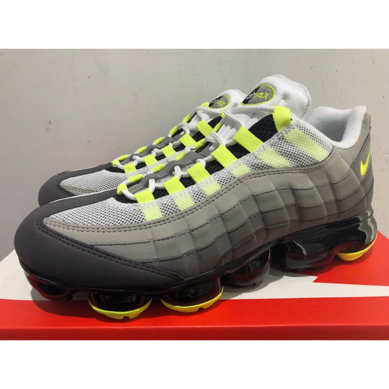 nike air vapormax 95 neon