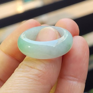 嗨，寶貝銀飾珠寶* 緬甸玉A貨 翡翠飾品☆保證A貨 放光冰種白底青翡翠戒指☆35