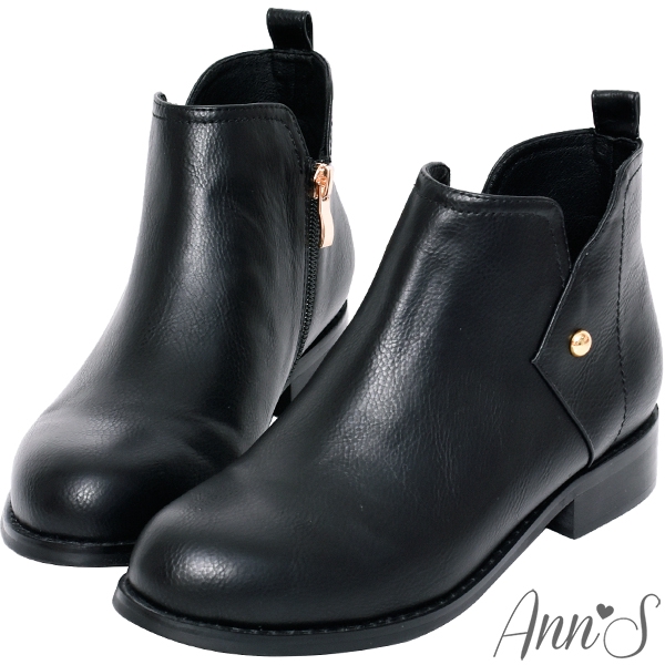 Ann’S型格主張-側V口金色小鉚釘平底短靴-黑