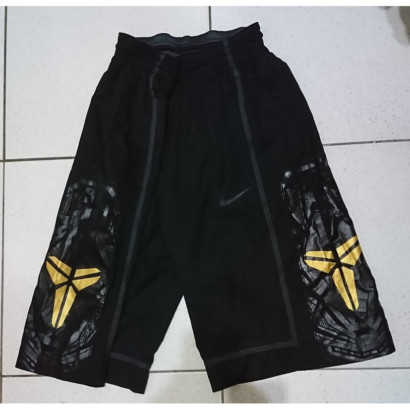 暫售 二手 NIKE KOBE SHORT 黒曼巴 運動褲 短褲 球褲 籃球褲 黑金 M 467232-010