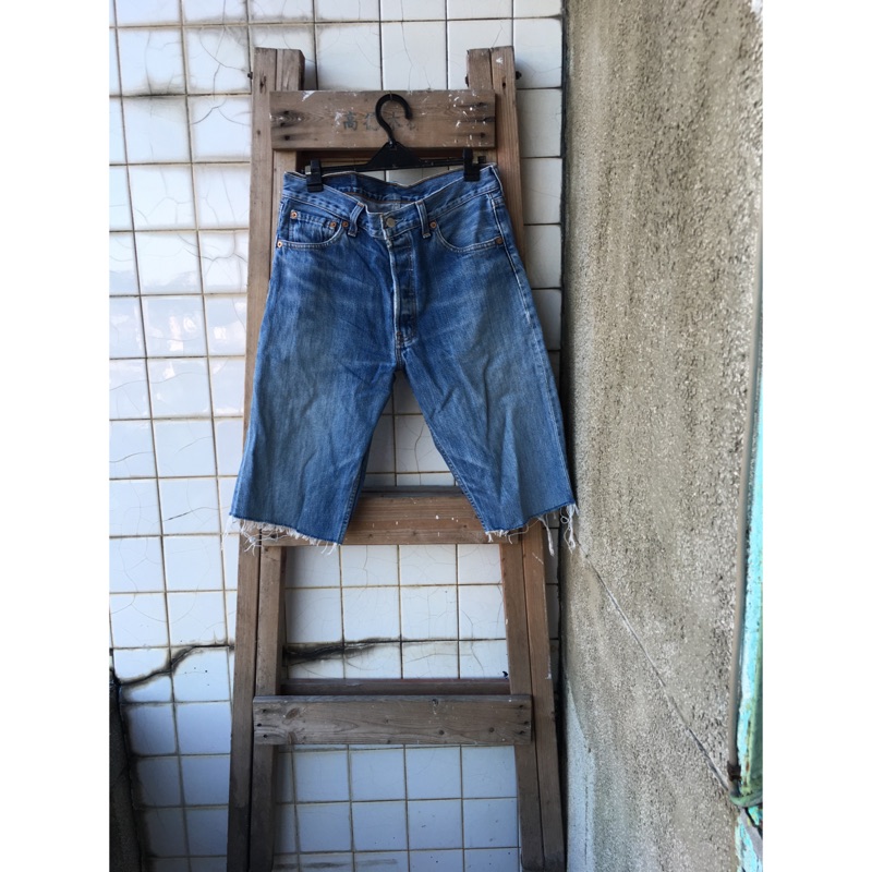 W30 馬褲 501 水洗 五分褲 levis 牛仔短褲 二手Levi's 高腰短褲 短褲 丹寧牛仔褲 夏日必備 顯瘦