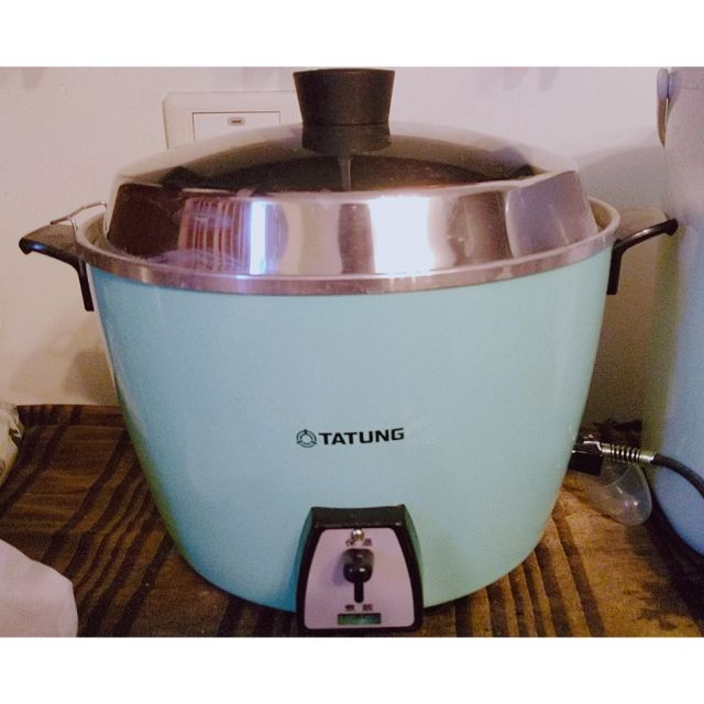 大同電鍋 ティファニーブルー　10人前 Lサイズ　TAC-10L-DTG 美品 大同電鍋 ティファニーブルー 10人前 Lサイズ TAC-10L-DTG 美品 - メルカリ
