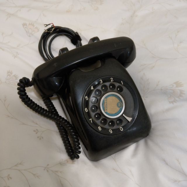 （保留中）可撥可打可用 真古董 黑色轉盤二手早期老電話 復古風華陳列