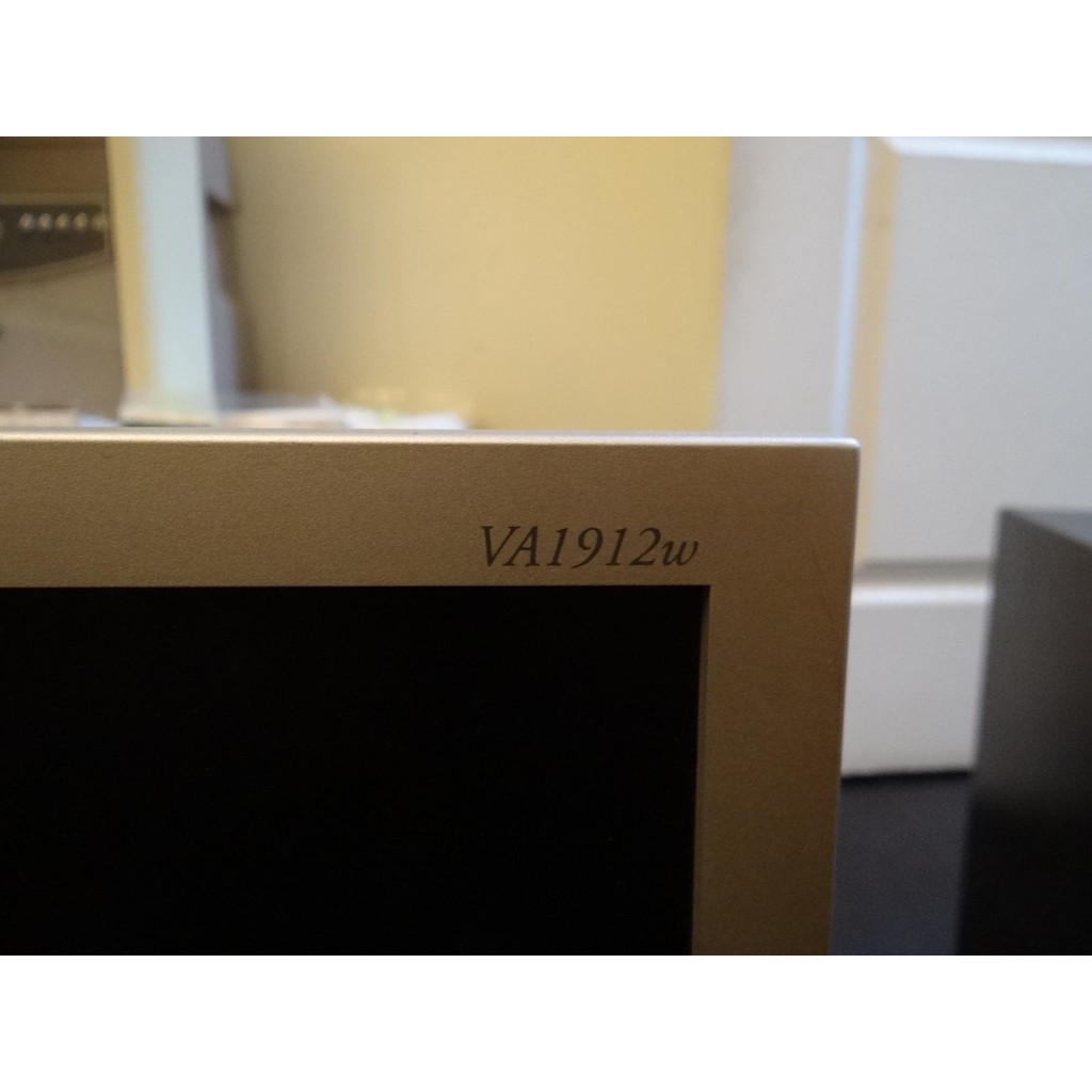 [台中面交] Viewsonic 三鳥牌  19吋 液晶螢幕 VA1912W LCD 內建DVI+VGA+喇叭 有兩台