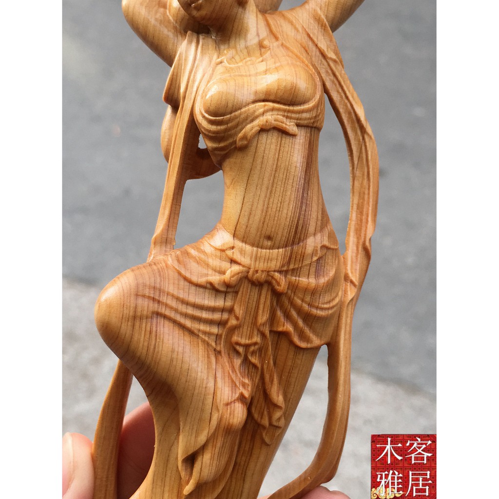 純手作.木彫 琵琶を反弾する 敦煌飛天仙女 美人置物 夏セール開催中 純手作.木彫 琵琶を反弾する 敦煌飛天仙女 美人置物 夏セール開催中