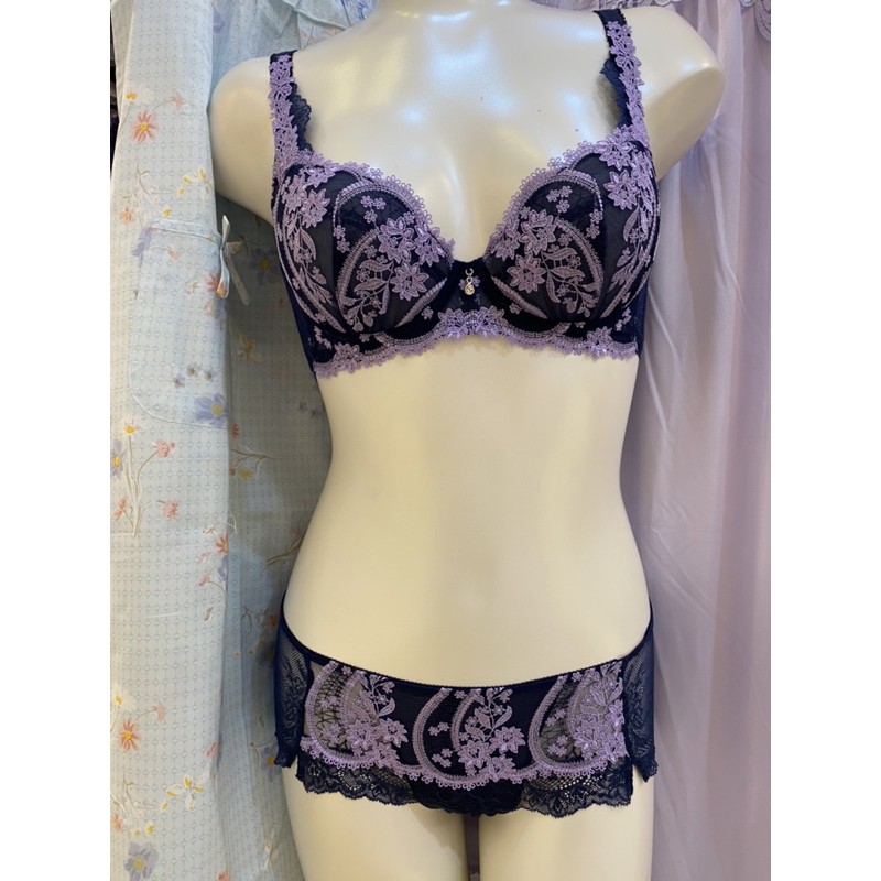 華歌爾莎露奢華浪漫紫藤花 立體花卉深v性感專櫃正品sb4452 Ss3452 Ss6052 性感透明蕾絲內褲 蝦皮購物
