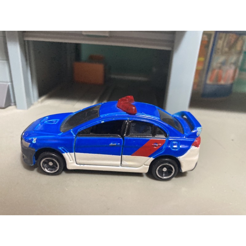 TOMICA多美  NO.67 MITSUBISHI LANCER EVOLUTION X 警車 緊急