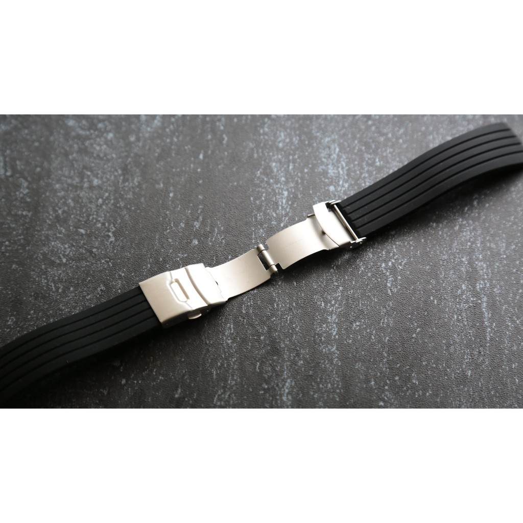 F1直條紋18mm 20mm 22mm 24mm矽膠單折保險扣錶帶,替代貴貨部分oris可代用