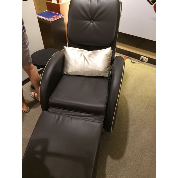 Osim 小天后沙發按摩椅李敏鎬代言 黑色 可議價 蝦皮購物