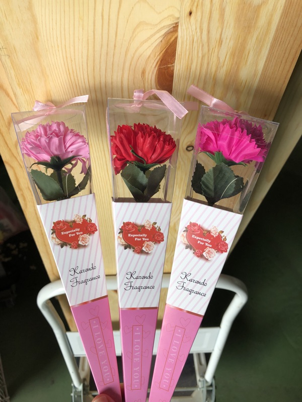 Superpapa 現貨 玫瑰香皂花 單支香皂玫瑰花畢業玫瑰花康乃馨母親節活動贈品情人節禮物婚禮小物 蝦皮購物