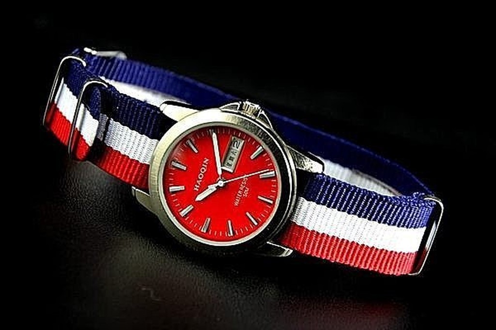 168錶帶配件 /Timex style,簡約造型石英錶,超清晰刻度紅色面板,nato zulu G10尼龍製錶帶,藍白