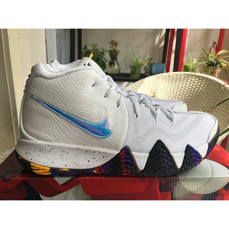 kyrie 4s ncaa