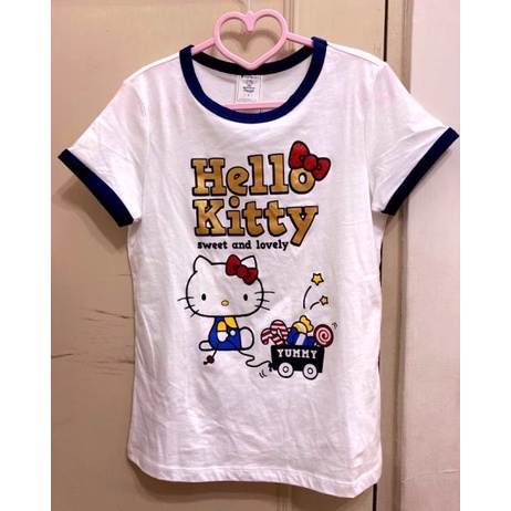 Hello Kitty &amp; Hang Ten 藍色滾邊 燙金 圖案 造型  短袖 T恤 (正版授權)