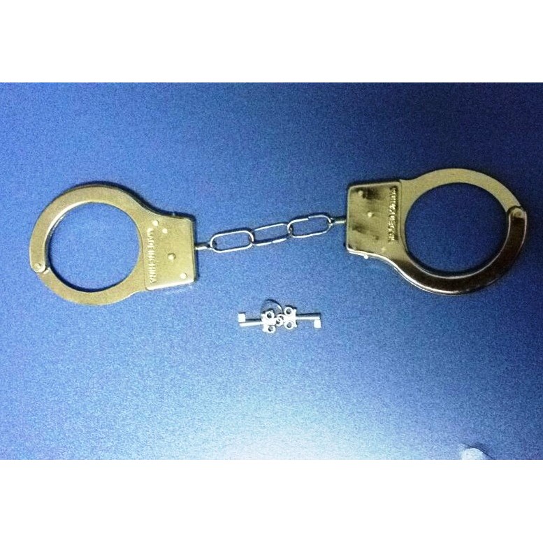 情趣道具 金屬玩具手銬 角色扮演 警察 道具 萬聖節 Sm 囚犯 兒童玩具 派對 Party Cosplay 情趣 蝦皮購物