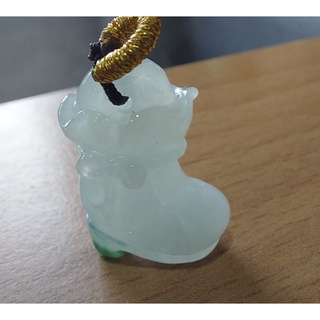 緬甸糯冰飄綠翡翠可愛女鞋墜！特價