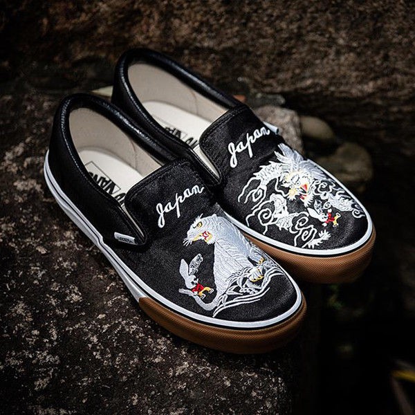 vans slip on dragon