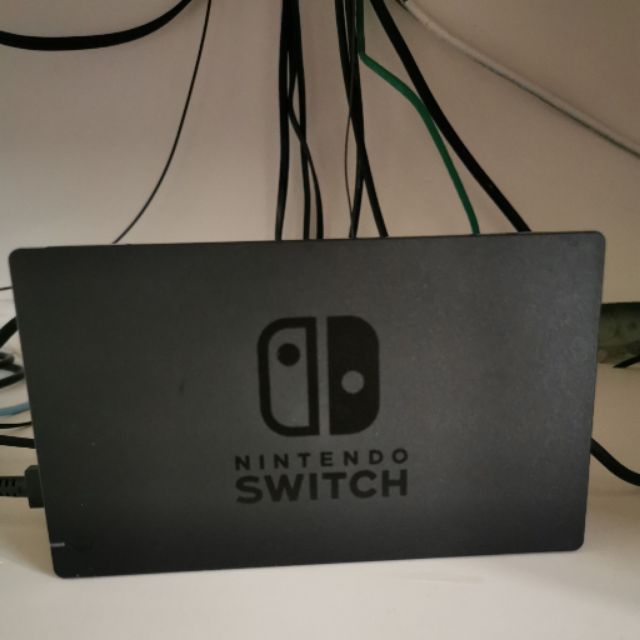 Nintendo switch 原廠底座（含原廠變壓器，HDMI線及type c充電線）九成新