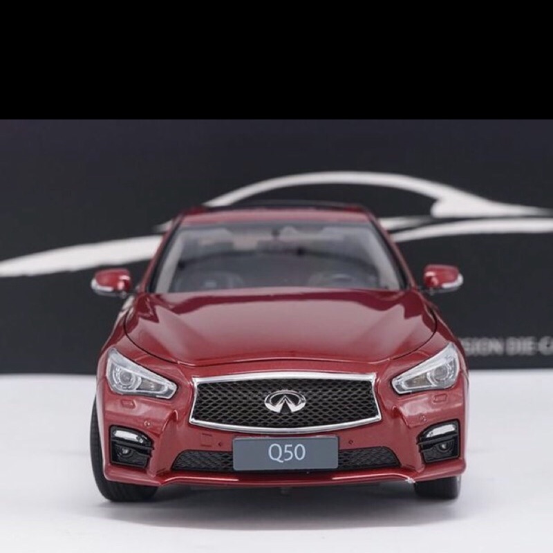 Q50 1/18模型車