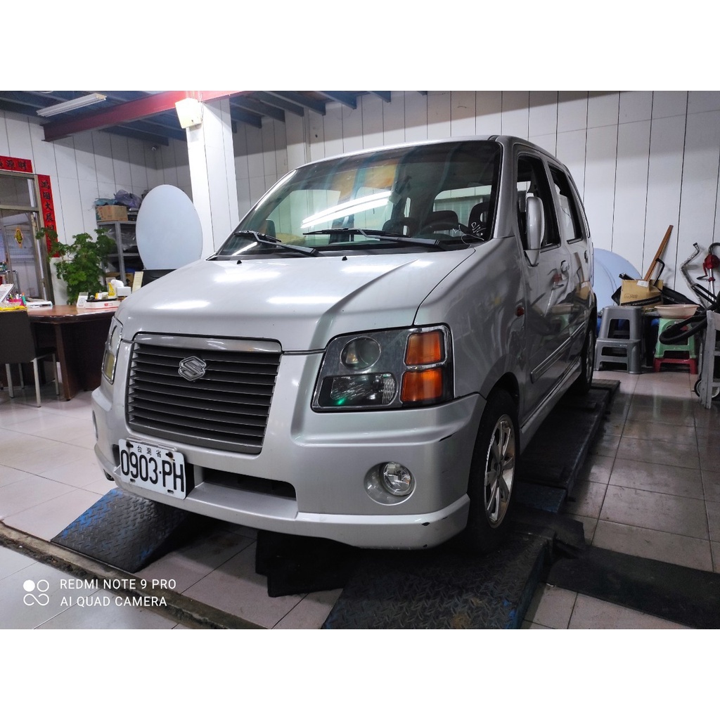 2005 Suzuki solio 1300cc 轎車版，實跑15萬公里，引擎室無鏽蝕，通病eps更換好，引擎腳也更換好