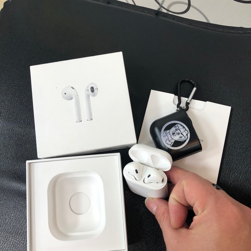 AIRPODS 2代、公司貨、保固到2020-10月