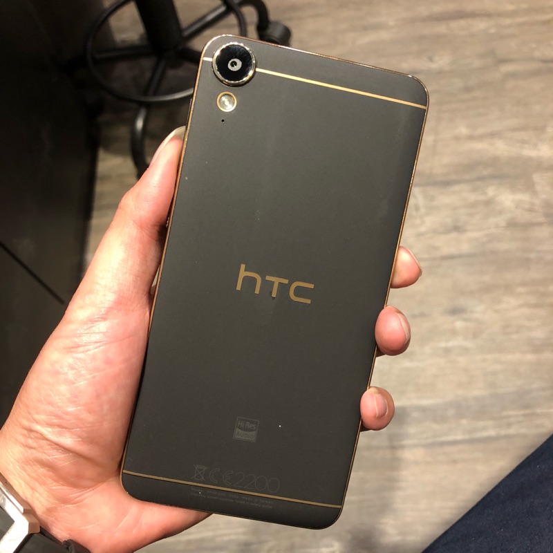 《二手機》HTC D10u 16g 黑金 9成新