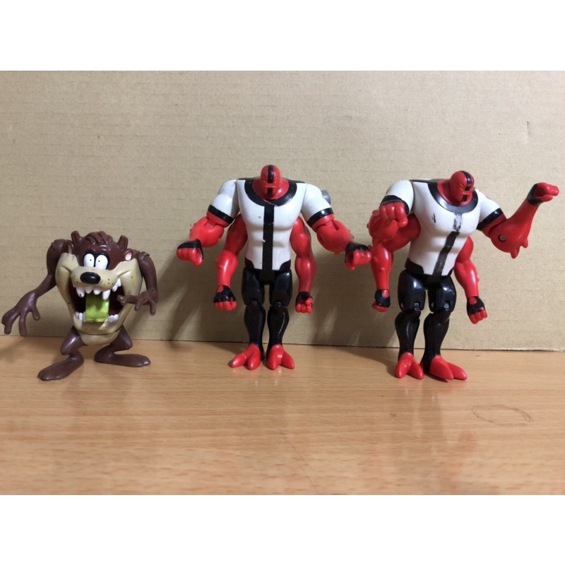 Ben 10 外星英雄終極英雄四手霸王大茲大嘴狗公仔可動 蝦皮購物