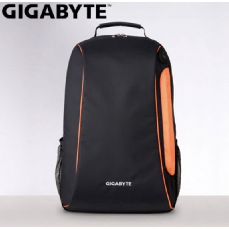 全新！馬上出貨！GIGABYTE 17吋多功能筆電後背包