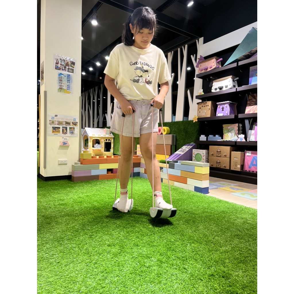 《台灣製造-二寶 巧拼地墊》踩高蹺-平衡訓練組