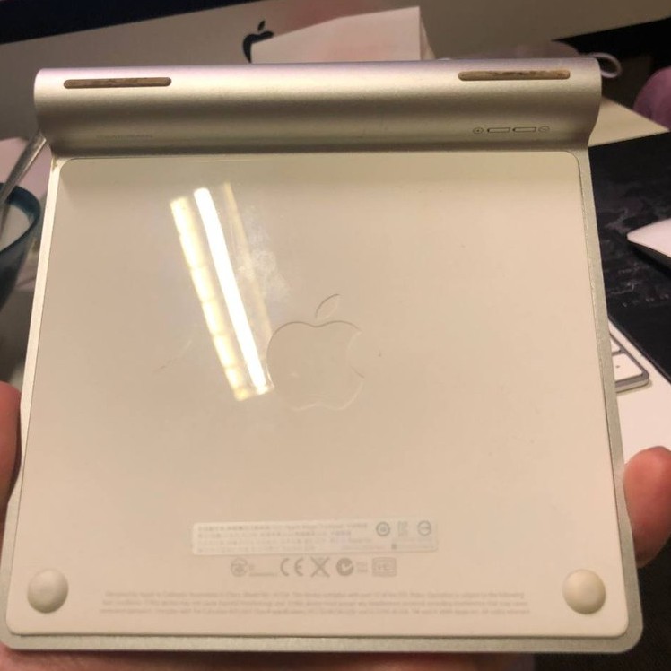 Apple Magic Trackpad 一代電池經典版【二手】