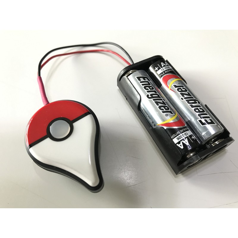 Pokemon GO Plus寶可夢自動抓捕手環已改裝成2顆AA三號電池UM3乾電池電力可撐幾個月寶可夢手環改裝外裝AA