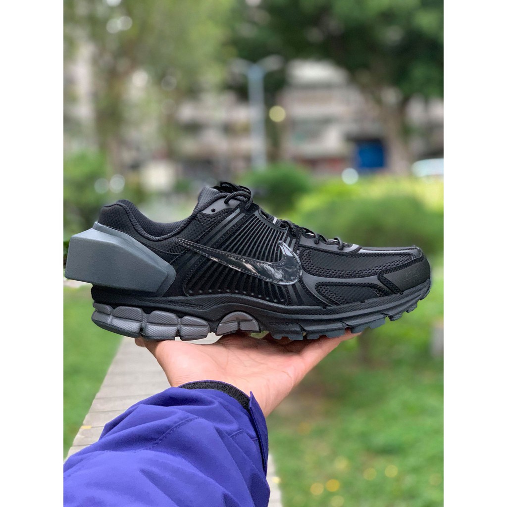 nike vomero 5 x acw