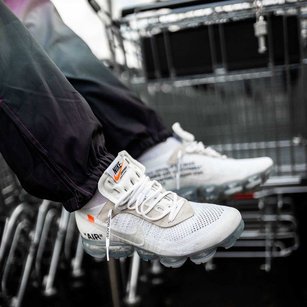 vapormax off white white