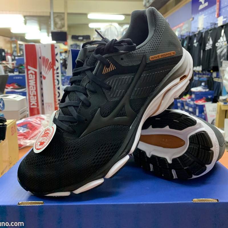 免運！4E超寬楦!《典將體育》Mizuno 美津濃 WAVE INSPIRE 16 支撐型 慢跑鞋 J1GC204509